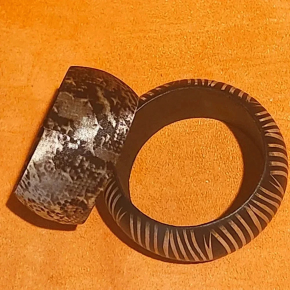 Statement Black & Gold Striped Bangle Bracelet | Chunky Resin Artisan Style - Picture 3 of 3